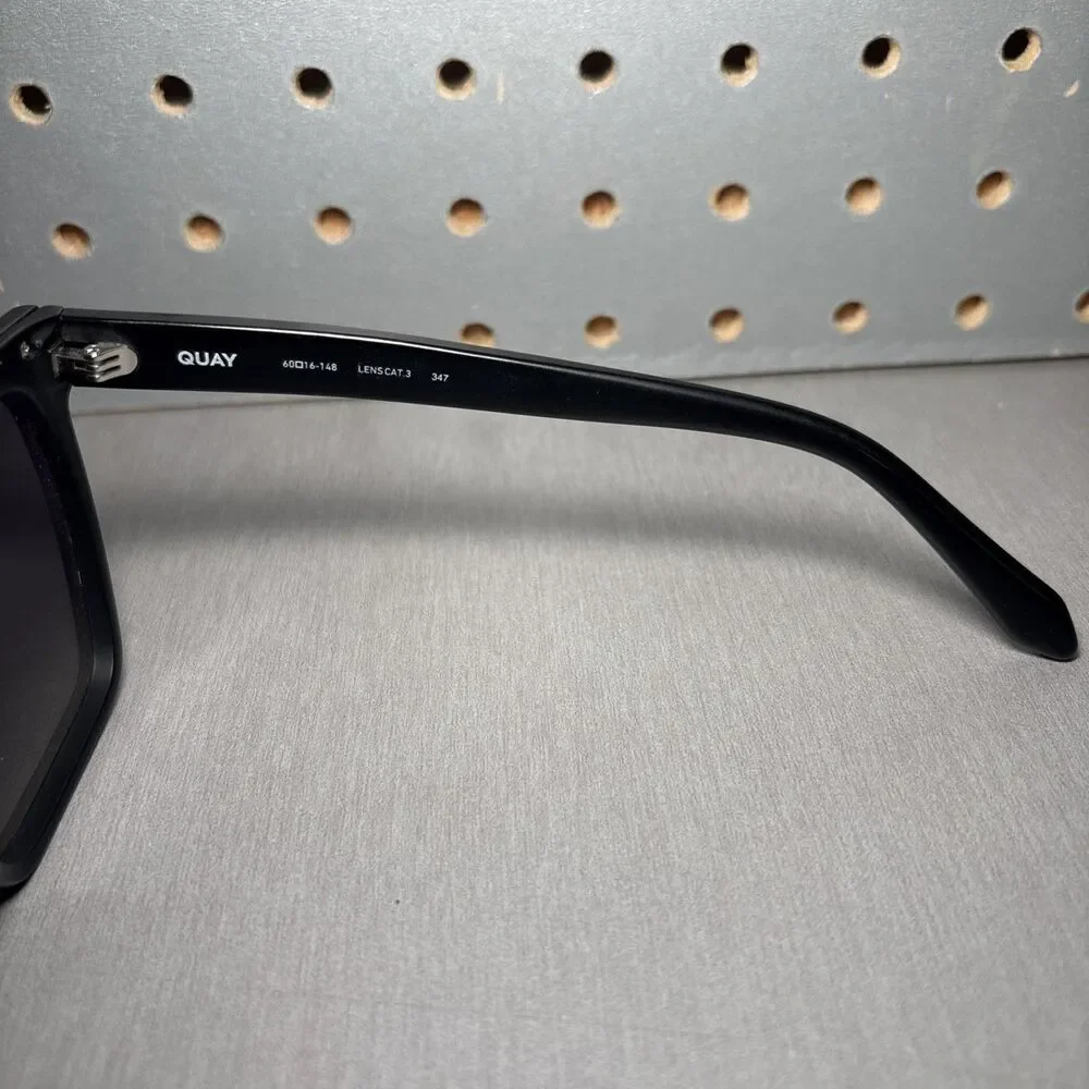 Quay Sunglasses Level Up 60-16-148 Black Frames Blue Beige Fade Lenses